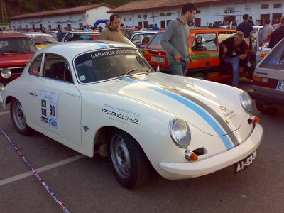 un porsche 956;old school total!!