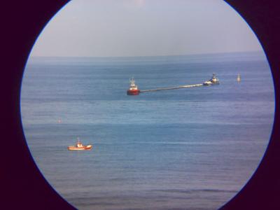 mientras tanto mar adentro la ristra de tubos del emisario