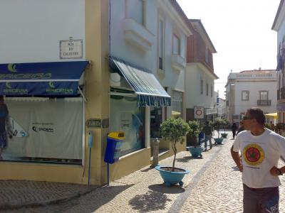 fuimos en ericeira a la tienda de tiago pires...