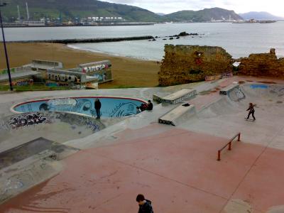 Despues de baño session de skate en la Kantera Skatepark...